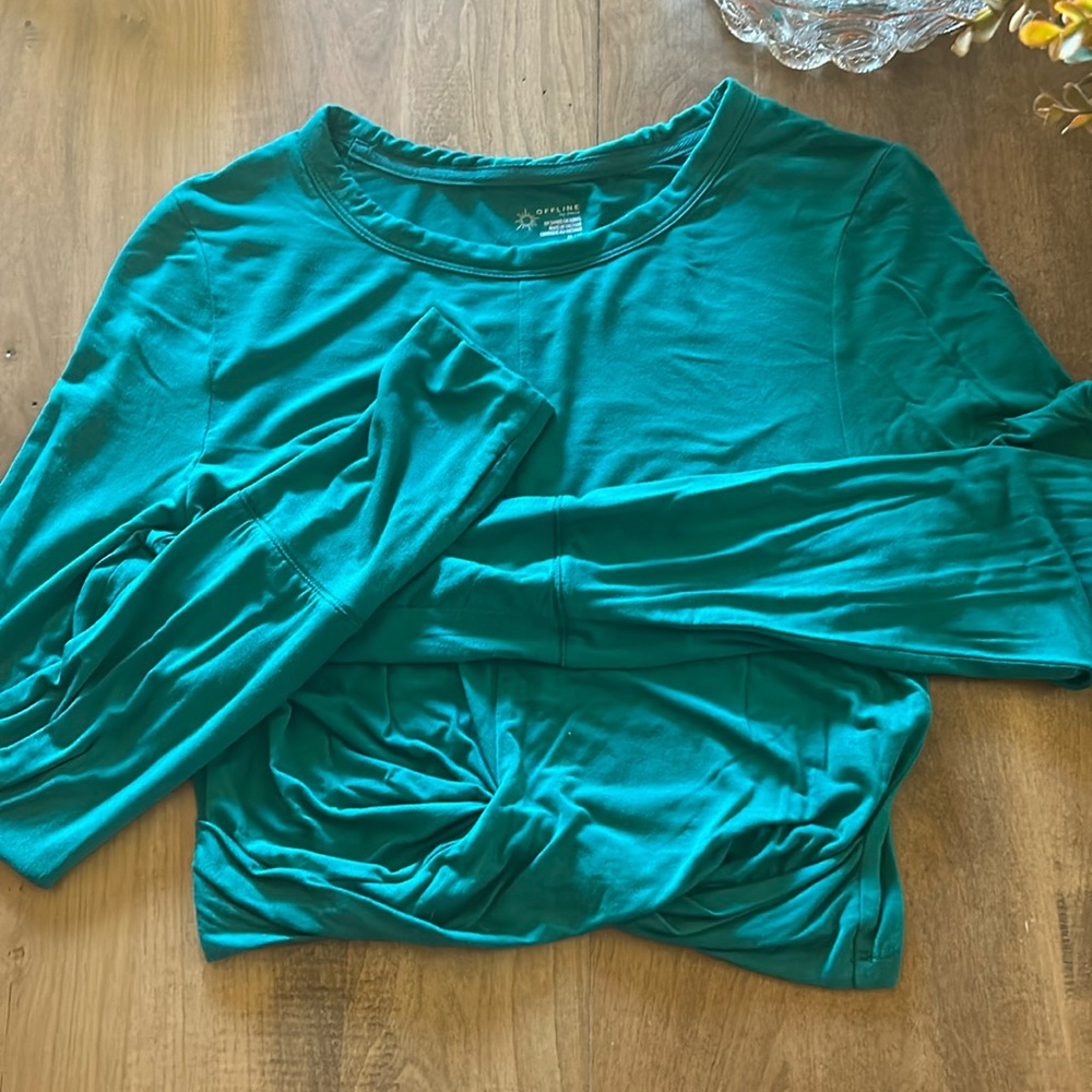 Twist crop long sleeve tee